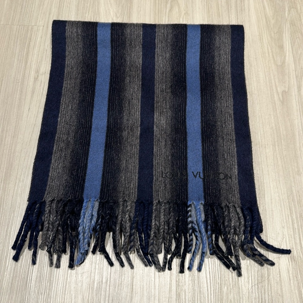 Authentic Luis Vuitton cashmere mix scarf